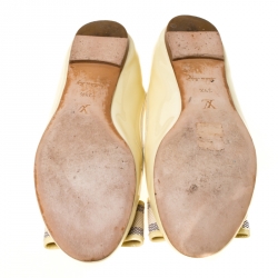 مملوكة مسبقًا Louis Vuitton Cream Patent Leather Damier Azur Bow Ballet Flats Size 39.5