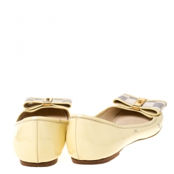مملوكة مسبقًا Louis Vuitton Cream Patent Leather Damier Azur Bow Ballet Flats Size 39.5