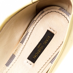 مملوكة مسبقًا Louis Vuitton Cream Patent Leather Damier Azur Bow Ballet Flats Size 39.5
