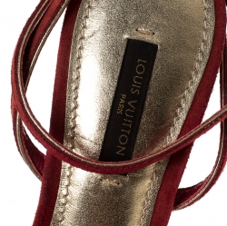 مملوكة مسبقًا Louis Vuitton Red Suede Ankle Strap Sandals Size 37
