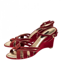مملوكة مسبقًا Louis Vuitton Red Suede Ankle Strap Sandals Size 37