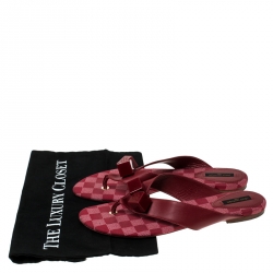 Pre Owned حذاء سلايدز لوي فيتون فلات بإصبع مكعب جلد أحمر مقاس 41