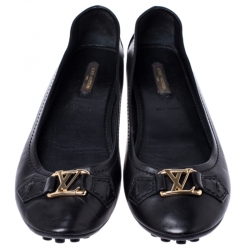 Pre Owned حذاء باليرينا فلات لوي فيتون مزين شعار الماركة جلد أسود مقاس 38.5