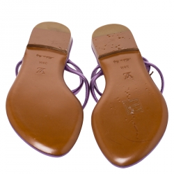 مملوكة مسبقًا Louis Vuitton Metallic Purple Leather Monogram Logo Thong Sandals Size 38.5