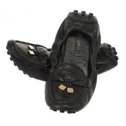 مملوكة مسبقًا Louis Vuitton Black Leather Lemon Loafers Size 38.5