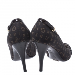 Pre Owned Louis Vuitton Brown Monogram Mini Lin Canvas Myosotis Pumps Size 38.5