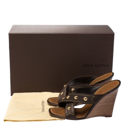 مملوكة مسبقًا Louis Vuitton Brown Canvas Studded Wedge Cross Strap Sandals Size 40