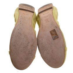 مملوكة مسبقًا حذاء فلات باليه لوي فيتون فيونكة مجعد  إيلبا جلد لامع وسويدي أصفر مقاس 37.5 