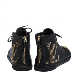 مملوكة مسبقًا Louis Vuitton Black Leather Studded Punchy High Top Sneakers Size 38.5