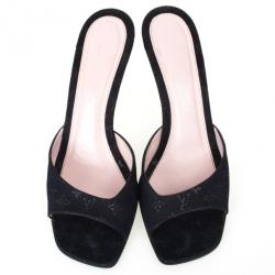 مملوكة مسبقًا Louis Vuitton Black Fabric Monogram Mules Size 38.5