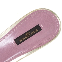 مملوكة مسبقًا صندل لوي فيتون مزين بفيونكة و بغزر مونوغرامية جلد ذهبي مقاس 41