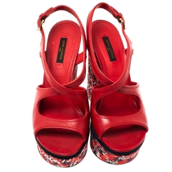 مملوكة مسبقًا Louis Vuitton Red Leather And Multicolor Fabric Wedge Platform Slingback Sandals Size 37