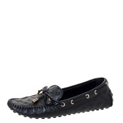 مملوكة مسبقًا Louis Vuitton Black Monogram Embossed Leather Gloria Loafers Size 35