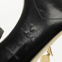 مملوكة مسبقًا Louis Vuitton Black Suede Logo T Strap Sandals Size 41