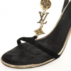 مملوكة مسبقًا Louis Vuitton Black Suede Logo T Strap Sandals Size 41