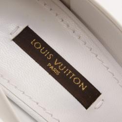 مملوكة مسبقًا Louis Vuitton White Patent Leather Pumps Size 38.5