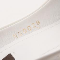 مملوكة مسبقًا Louis Vuitton White Patent Leather Pumps Size 38.5