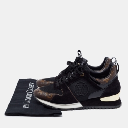 مملوكة مسبقًا Louis Vuitton Black/Brown Monogram Coated Canvas and Suede Run Away Sneakers Size 39