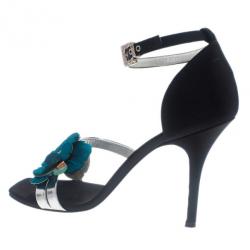 مملوكة مسبقًا Louis Vuitton Satin Flower Ankle Strap Sandals Size 39