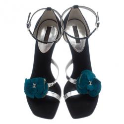مملوكة مسبقًا Louis Vuitton Satin Flower Ankle Strap Sandals Size 39