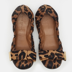 مملوكة مسبقًا Louis Vuitton Brown/Black Leopard Print Canvas Bow Scrunch Ballet Flats Size 38
