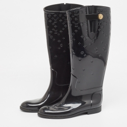 مملوكة مسبقًا Louis Vuitton Black Monogram Rubber Rain Boots Size 39