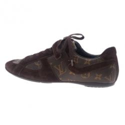 مملوكة مسبقًا حذاء رياضي لوي فيتون نقش مونوجرامي كانفاس جلد سويدي بني مقاس 38