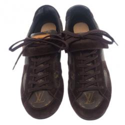 مملوكة مسبقًا حذاء رياضي لوي فيتون نقش مونوجرامي كانفاس جلد سويدي بني مقاس 38