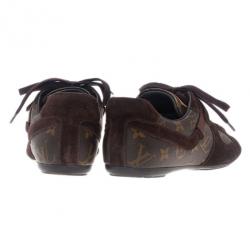 مملوكة مسبقًا حذاء رياضي لوي فيتون نقش مونوجرامي كانفاس جلد سويدي بني مقاس 38