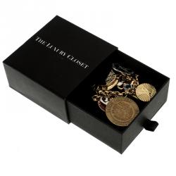 مملوكة مسبقًا حلية حقيبة لوي فيتون لون ذهبي ايناميل حقائب وترانكز