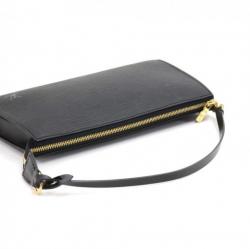 Pre Owned Louis Vuitton Noir Epi Leather Pochette Accessoires 24