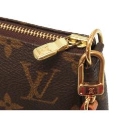 Pre Owned Louis Vuitton Monogram Canvas Pochette Accessoires Bag