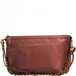 مملوكة مسبقًا  قدمت هذه الحقيبة من لوي فيتون من جلد عجل وردي في خريف/شتاء 2013 ضمن مجموعة إكسسوارات.