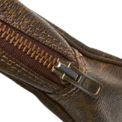 مملوكة مسبقًا Louis Vuitton Monogram Trousse Toilette 23 Bag