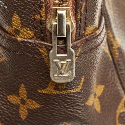 مملوكة مسبقًا Louis Vuitton Brown Monogram Trousse Toilette 28