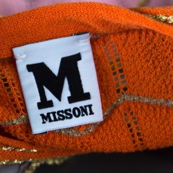 مملوكة مسبقًا توب إم ميزوني تريكو لوريكس ن مط شيفرون متعدد الألوان بأكمام قصيرة L