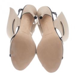 Manolo Blahnik Beige Canvas Suntaxa Ankle Wrap Sandals Size 38.5