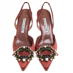 Pre Owned حذاء كعب عالي مانولو بلانيك فتحة كعب ليونا زخرفة كريستال ساتان بني مقاس 38.5