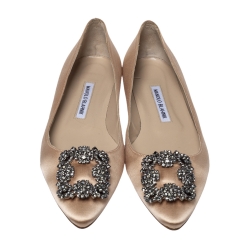 مملوكة مسبقًا Manolo Blahnik Beige Satin Hangisi Ballet Flats Size 39