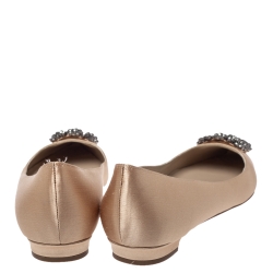 مملوكة مسبقًا Manolo Blahnik Beige Satin Hangisi Ballet Flats Size 39