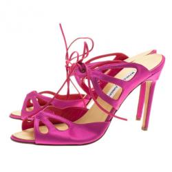 مملوكة مسبقًا Manolo Blahnik Pink Satin Lace Up Slides Size 39.5