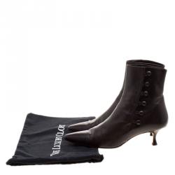 Pre Owned Manolo Blahnik Brown Leather Button Down Pointed Toe Boots Size 39
