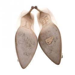 Pre Owned حذاء كعب عالي مانولو بلانيك مزخرف هنغيسي ساتان بيج مقاس 38.5