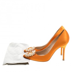 Pre Owned حذاء كعب عالي مانولو بلانيك هانغيسي ساتان برتقالي مزخرف مقاس 38