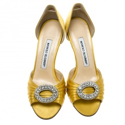 Pre Owned صندل مانولو بلانيك سيدارابي دورسي ساتان أصفر بطيات مقاس 36