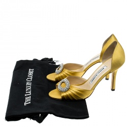 Pre Owned صندل مانولو بلانيك سيدارابي دورسي ساتان أصفر بطي ات مقاس 36