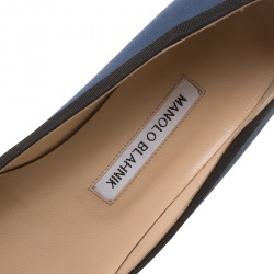 Pre Owned حذاء فلات مانولو بلانيك ساتان أزرق مزخرف كريستال مقدمة مدببة مقاس 38.5