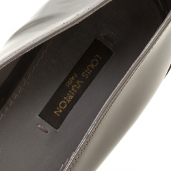 Pre Owned حذاء فلات باليه لوي فيتون تفاصيل فيونكة لو جلد لامع رمادي مقاس 37