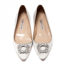 مملوكة مسبقًا  Manolo Blahnik Grey Satin Hangisi Ballet Flats Size 39