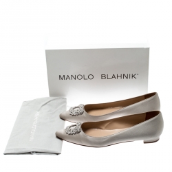 مملوكة مسبقًا  Manolo Blahnik Grey Satin Hangisi Ballet Flats Size 39